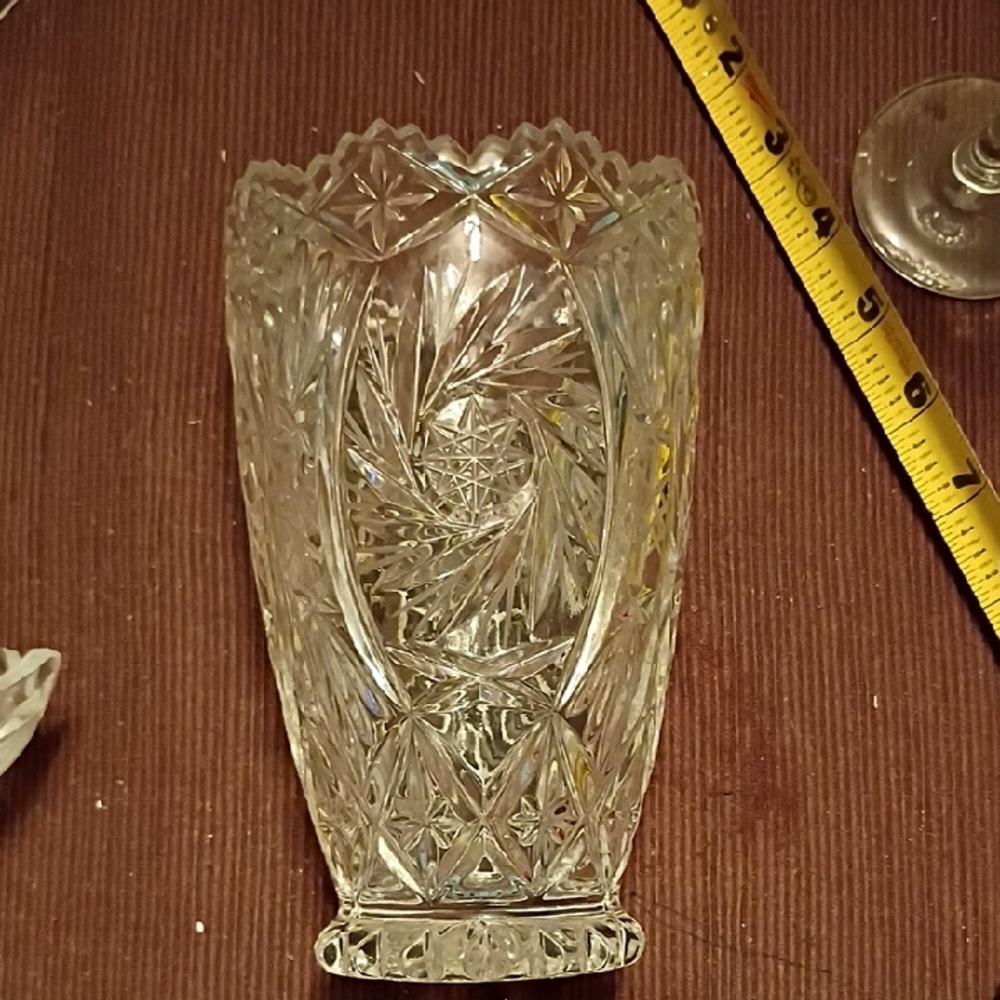 American Brilliant Period ~ Elegant 7" Cut Crystal Glass Vase Pinwheel Design